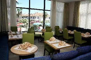 Avisos And Hotell 3*