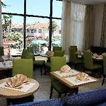 Avisos And Hotel 3*