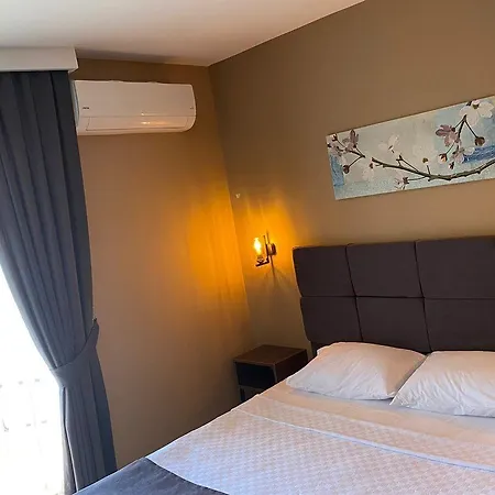 Avisos And Hotell 3*